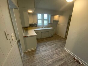 56 Bismark St in Danville, IL - Building Photo - Building Photo