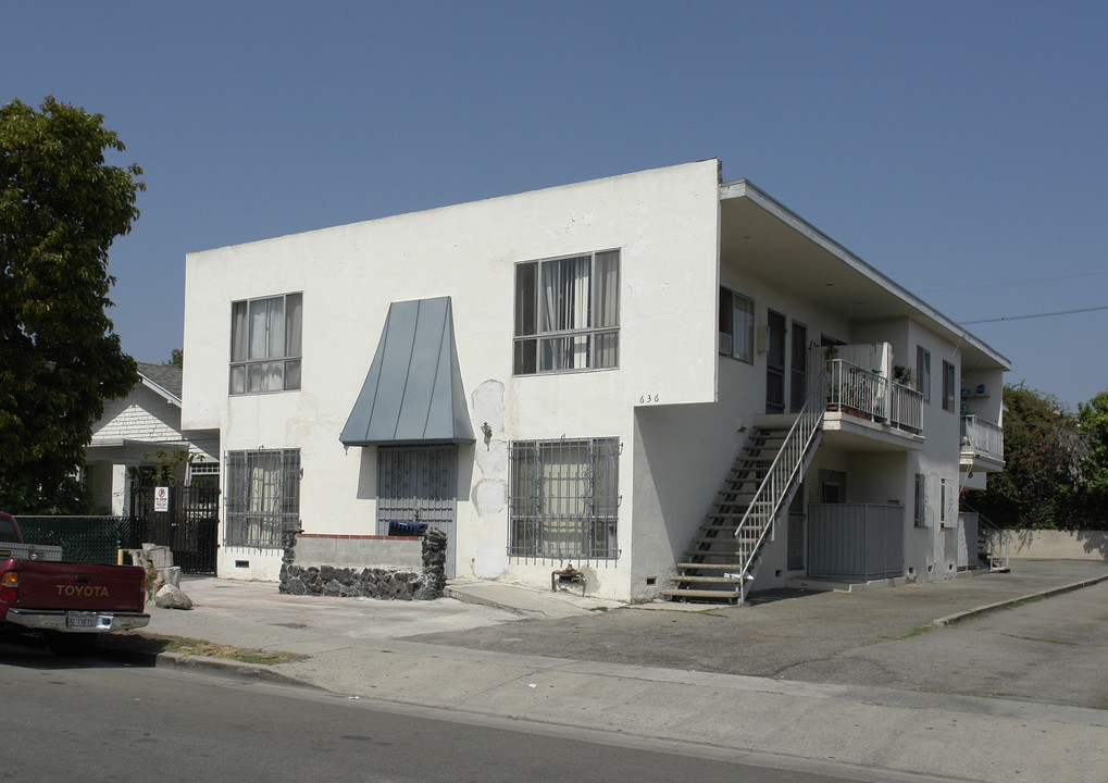 636 N Manhattan Pl in Los Angeles, CA - Building Photo