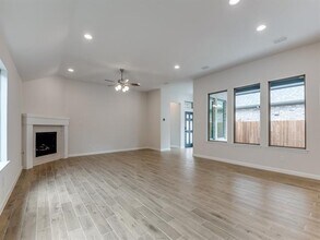 4335 Hudson St in Fate, TX - Foto de edificio - Building Photo