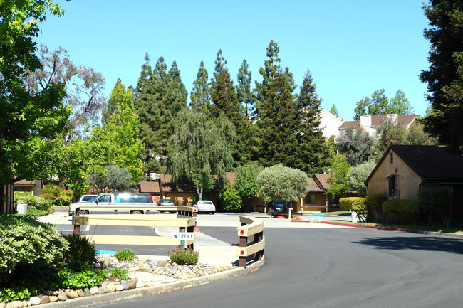 Chilpancingo Vista Apartments in Pleasant Hill, CA - Building Photo - Building Photo