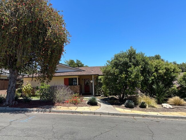 property at 524 Foxen Dr