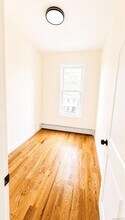 404 Logan St in Brooklyn, NY - Foto de edificio - Building Photo