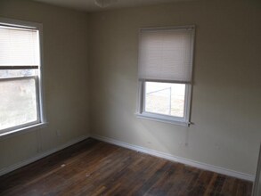 1404 Dunaway St, Unit A in Amarillo, TX - Building Photo - Building Photo