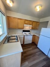 Benjamin Court Apartments in Bellingham, WA - Building Photo - Building Photo
