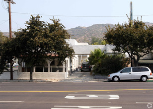 2561 Colorado Blvd in Los Angeles, CA - Foto de edificio - Building Photo