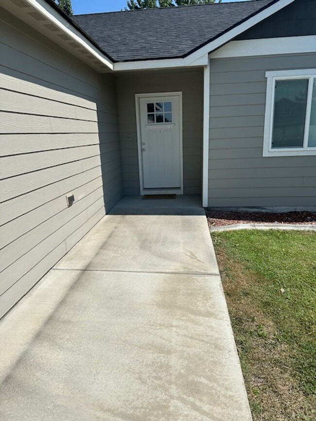 property at 1139 S June Dr