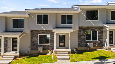 Heritage Hill in West Branch, IA - Foto de edificio - Building Photo