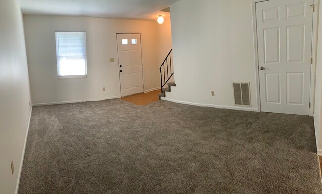 215 Gum Hollow Rd, Unit 2