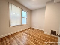 733 Parker St, Unit 2 in Boston, MA - Building Photo - Building Photo