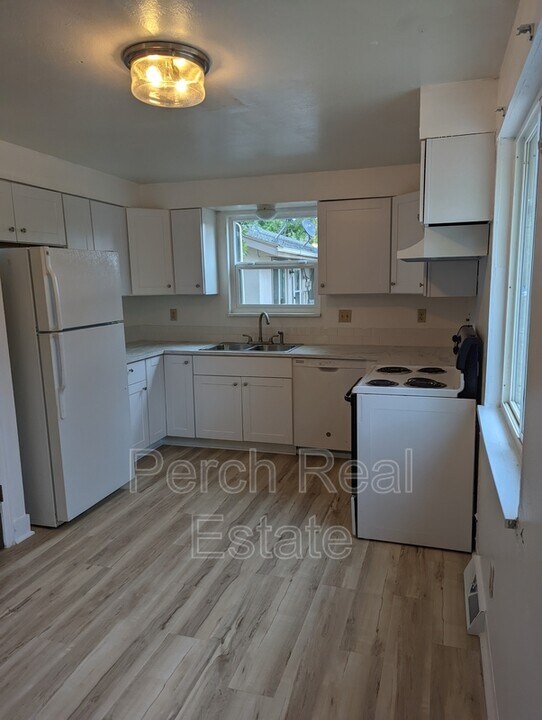 16516 E 13th Ave in Aurora, CO - Building Photo