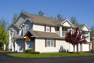 Renaissance Place Apartments in Williamsville, NY - Building Photo - Building Photo