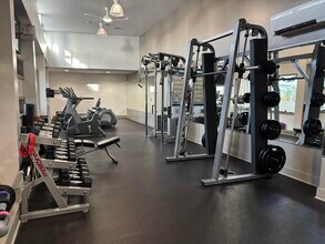 217 Newark Ave in Jersey City, NJ - Building Photo - Building Photo