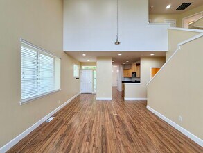13760 SW Mapleview Ln in Tigard, OR - Building Photo - Building Photo