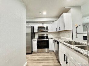 14319 E Grand Dr in Aurora, CO - Building Photo - Building Photo