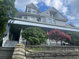 321 Cedar Ave, Unit 1