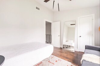 3808 Southway Dr in Austin, TX - Building Photo - Building Photo