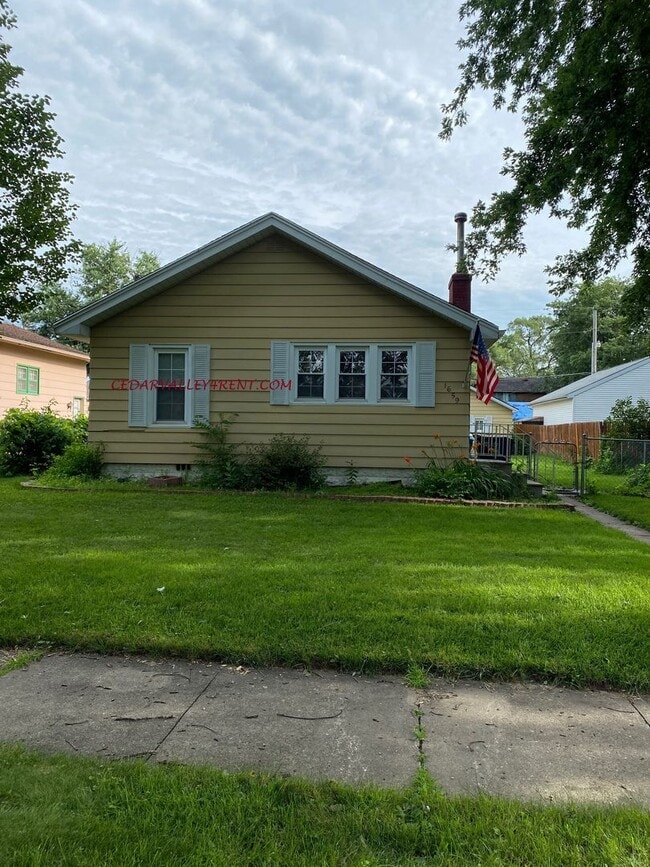 property at 1659 Forest Ave