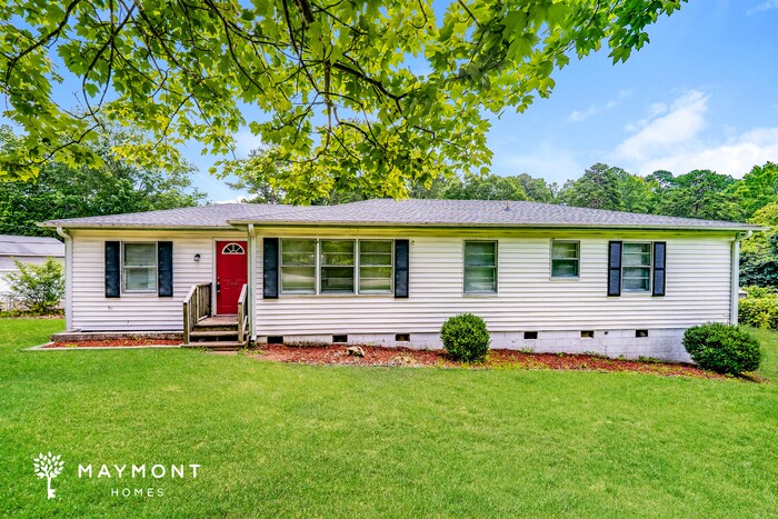2405 Reed Rd NE in Center Point, AL - Building Photo