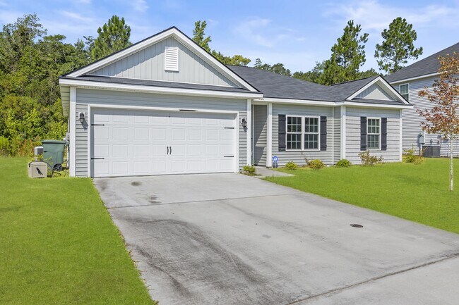 266 Brightleaf Cir in Hinesville, GA - Building Photo - Building Photo