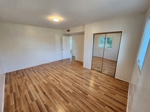 10447 Cantara St in Sun Valley, CA - Building Photo - Building Photo