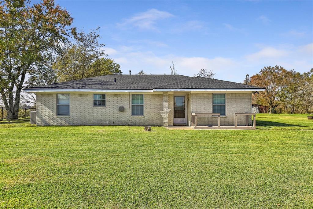17219 Janacek Rd in Crosby, TX - Building Photo