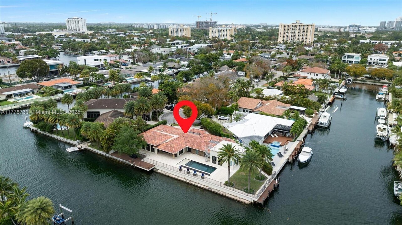 12605 Cyprus Rd in North Miami, FL - Building Photo