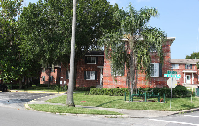 Lake Morton Apartments in Lakeland, FL - Building Photo - Building Photo