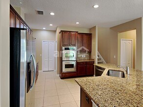 7512 Tangle Bend Dr in Gibsonton, FL - Building Photo - Building Photo