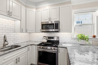 1048 Saratoga St in Boston, MA - Foto de edificio - Building Photo
