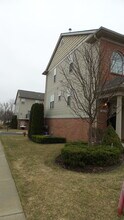 6272 Cheshire Park Dr in Clarkston, MI - Building Photo - Building Photo