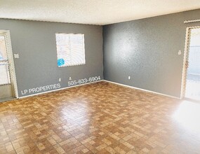 12113 Oriente Ave NE in Albuquerque, NM - Building Photo - Building Photo