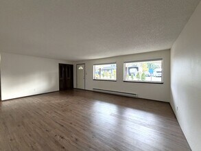 7721 23rd St W in University Place, WA - Building Photo - Building Photo