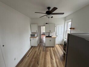 187 Hopkins Ave, Unit 7 in Jersey City, NJ - Building Photo - Building Photo