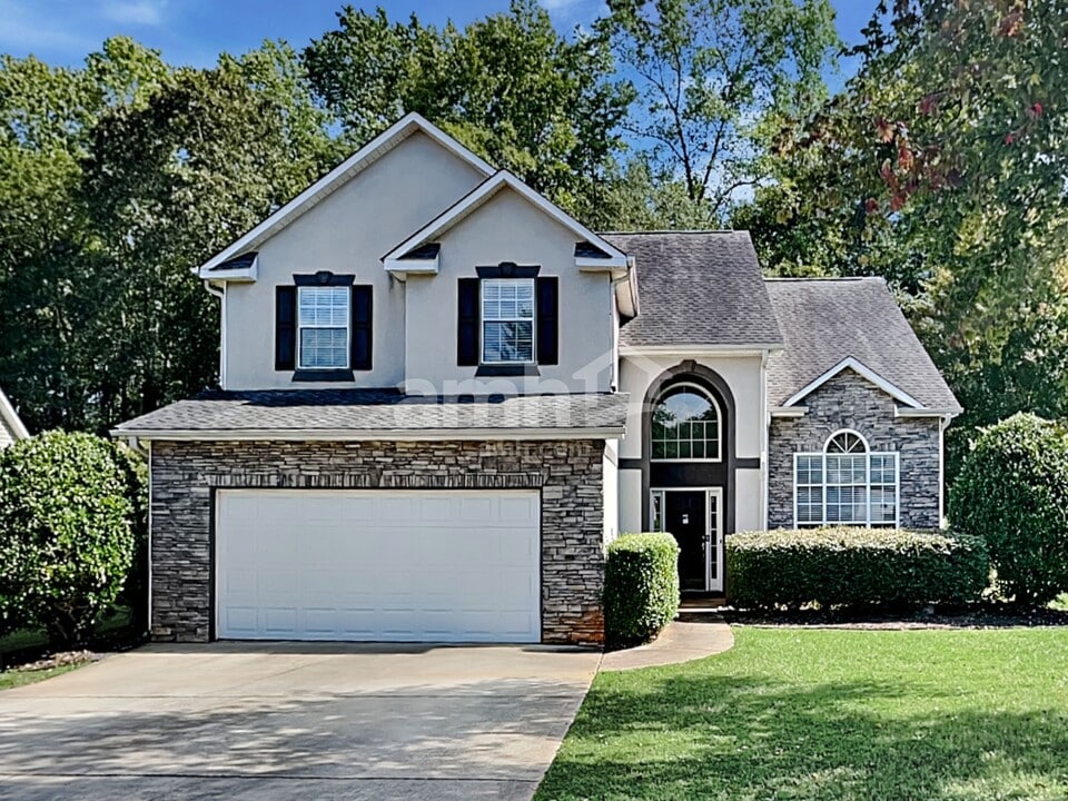 152 Windy Cir in Mcdonough, GA - Foto de edificio