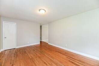 134 Clarine Dr in Goose Creek, SC - Building Photo - Building Photo