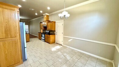 1205 Stonegate Ln in Mcalester, OK - Building Photo - Building Photo