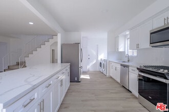 823 S Detroit St in Los Angeles, CA - Building Photo - Building Photo