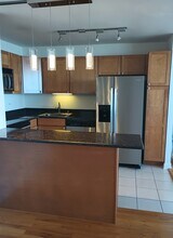 655 W Irving Park Rd, Unit 5108 in Chicago, IL - Foto de edificio - Building Photo