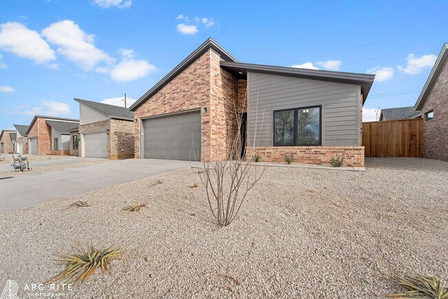4529 22nd Pl in Lubbock, TX - Foto de edificio - Building Photo