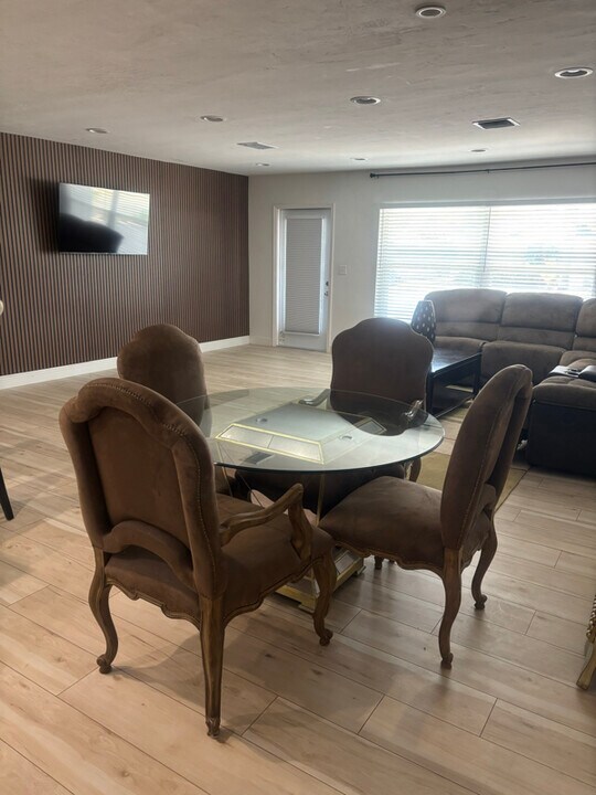120 NE 9th Ave in Deerfield Beach, FL - Building Photo
