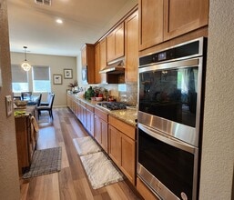 2243 Butte Creek Dr in Sparks, NV - Foto de edificio - Building Photo