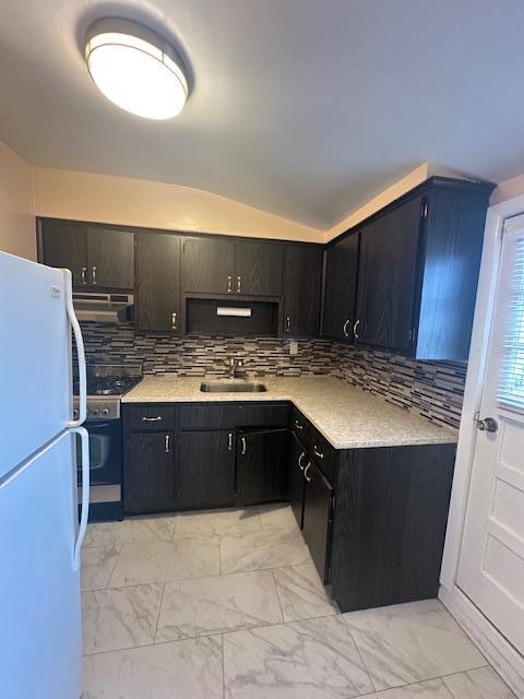 211 E Maujer St in Valley Stream, NY - Building Photo