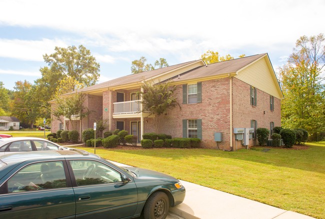 Oak Meadows Apartments in Oneonta, AL - Foto de edificio - Building Photo