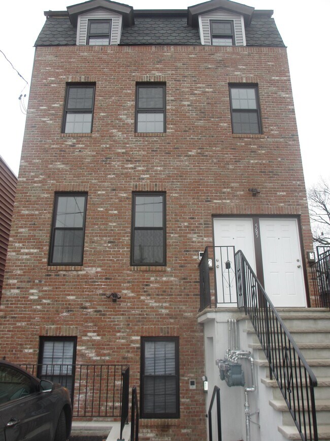 property at 585 Bramhall Ave