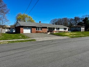 1 Perkins Rd in Danvers, MA - Building Photo - Building Photo