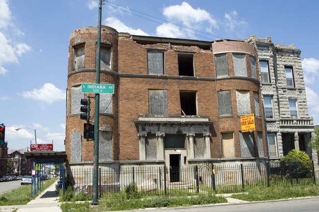 5654 S Indiana Ave in Chicago, IL - Foto de edificio - Building Photo