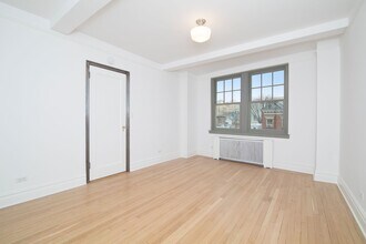 299 W 12th St in New York, NY - Building Photo - Building Photo