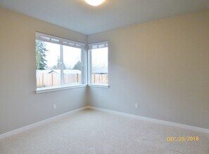3230 148th St SW in Lynnwood, WA - Foto de edificio - Building Photo