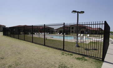 Cimarron Springs Apartments in Cleburne, TX - Building Photo - Building Photo