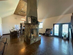 840 Meadow Ln in Weatherford, TX - Building Photo - Building Photo